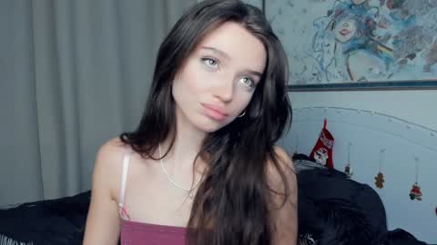 Snapshot of daisyfoulks chatting on 12/27/24, 09:17 Naomi online show from 12/27/24, 09:17