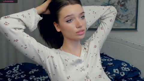 Snapshot of daisyfoulks chatting on 01/16/25, 09:05 Naomi online show from 01/16/25, 09:05