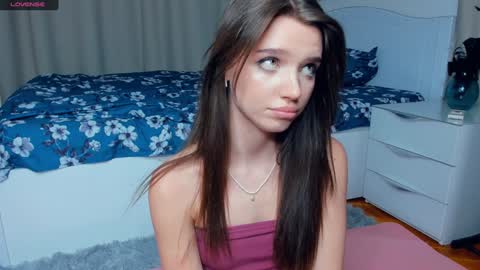 Snapshot of daisyfoulks chatting on 01/18/25, 12:36 Naomi online show from 01/18/25, 12:36