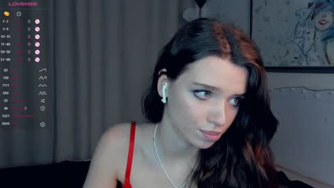 Snapshot of daisyfoulks chatting on 01/25/25, 02:03 Naomi online show from 01/25/25, 02:03