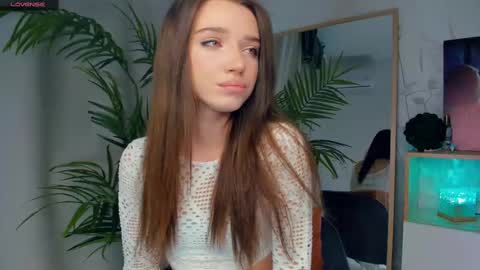 Snapshot of daisyfoulks chatting on 02/15/25, 08:11 Naomi online show from 02/15/25, 08:11