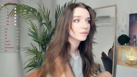 Snapshot of daisyfoulks chatting on 02/17/25, 08:26 Naomi online show from 02/17/25, 08:26