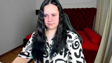 Snapshot of daisyharts chatting on 06/24/26, 04:17 DaisyHarts online show from 06/24/26, 04:17