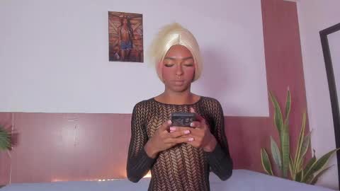 Snapshot of daisytaylor_ chatting on 04/25/26, 11:35 Daisy online show from 04/25/26, 11:35