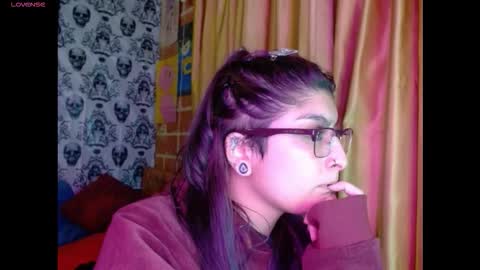    --  -- help me reach 100 hands up  online show from 11/26/25, 03:07