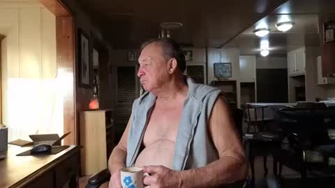 dakit online show from 10/17/25, 02:41