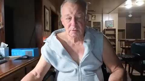 dakit online show from 11/06/25, 02:18