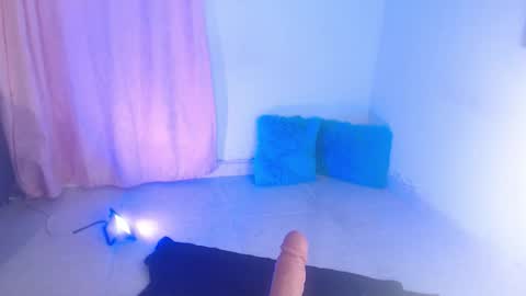 Snapshot of dakkotta_curvy chatting on 11/01/25, 08:49 VALENTINA online show from 11/01/25, 08:49