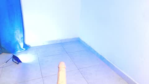 Snapshot of dakkotta_curvy chatting on 12/01/25, 01:10 VALENTINA online show from 12/01/25, 01:10