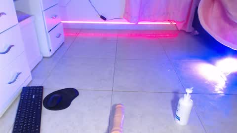 VALENTINA  online show from 02/15/26, 07:51