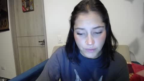 IG  dakotasofiaa online show from 02/12/25, 02:45