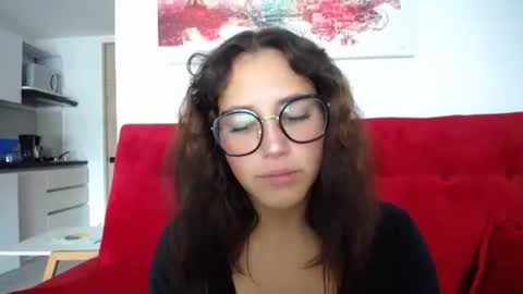 IG  dakotasofiaa online show from 11/28/25, 05:15