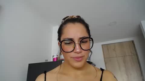 IG  dakotasofiaa online show from 12/02/25, 05:41