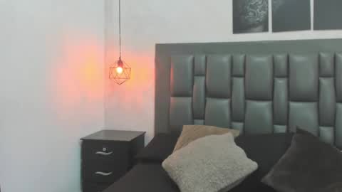 Dakota  online show from 09/18/25, 12:07