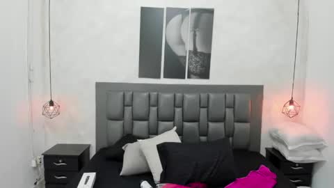 Dakota  online show from 04/23/26, 11:31