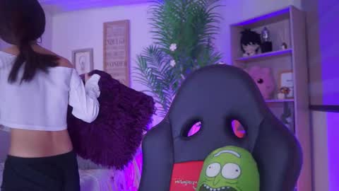 dakotaa online show from 12/15/25, 06:12