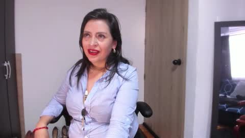 Dakotaagray online show from 11/10/25, 11:20