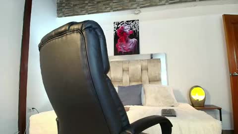 dakotarobbins_ online show from 12/29/24, 03:24