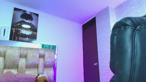 dakotarobbins_ online show from 09/09/25, 10:09