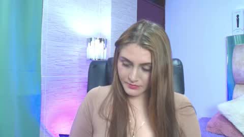 dakotarobbins_ online show from 09/28/25, 10:59