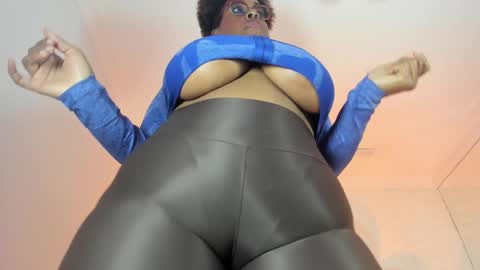 Snapshot of dakotasexshow2 chatting on 02/14/25, 10:58 Dakota Sex Show  online show from 02/14/25, 10:58