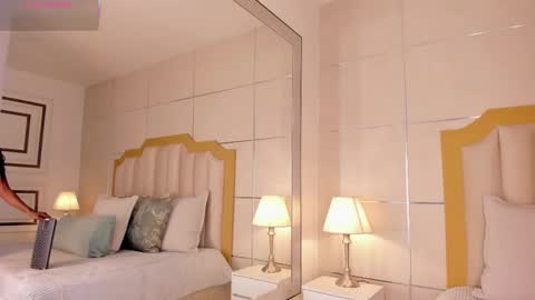 Snapshot of dakotawangi chatting on 10/07/25, 03:58 online show from 10/07/25, 03:58