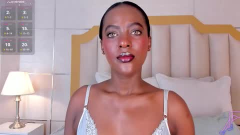 Snapshot of dakotawangi chatting on 10/25/25, 03:47 online show from 10/25/25, 03:47