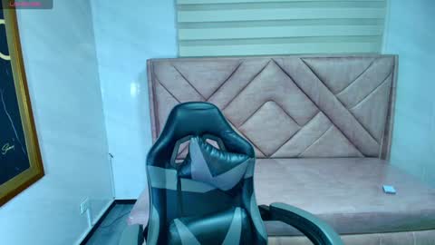 Snapshot of dakotha_v chatting on 01/26/25, 03:06 Dakotha online show from 01/26/25, 03:06