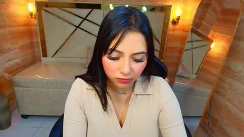 Snapshot of dakotha_v chatting on 12/14/25, 03:12 Dakotha online show from 12/14/25, 03:12