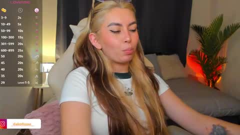 Snapshot of dakottaa__ chatting on 04/28/26, 02:27 dakottaa__ online show from 04/28/26, 02:27