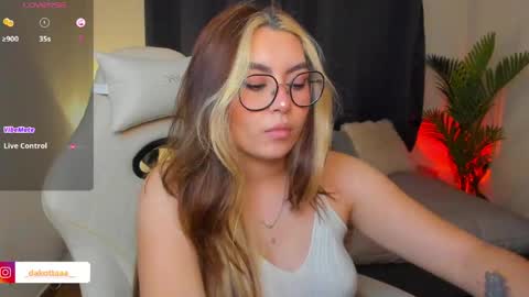 Snapshot of dakottaa__ chatting on 05/21/26, 12:17 dakottaa__ online show from 05/21/26, 12:17