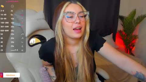 Snapshot of dakottaa__ chatting on 06/25/26, 12:21 dakottaa__ online show from 06/25/26, 12:21