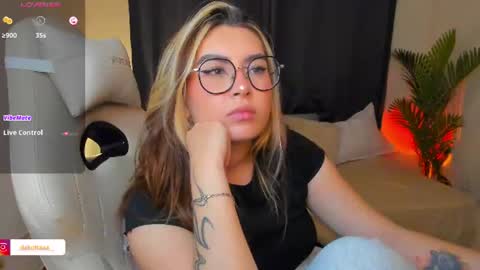 Snapshot of dakottaa__ chatting on 07/11/26, 02:14 dakottaa__ online show from 07/11/26, 02:14