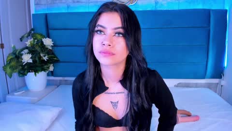 Snapshot of dakottahill chatting on 01/29/25, 01:49   online show from 01/29/25, 01:49