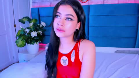 Snapshot of dakottahill chatting on 02/05/25, 05:20   online show from 02/05/25, 05:20