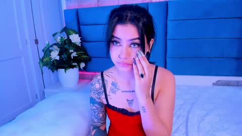 Snapshot of dakottahill chatting on 02/08/25, 02:27   online show from 02/08/25, 02:27