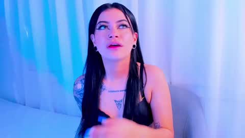 Snapshot of dakottahill chatting on 02/27/25, 08:42   online show from 02/27/25, 08:42