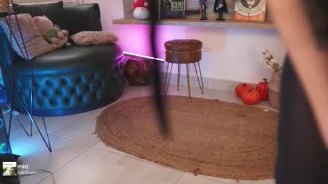 Dalia Morgan online show from 10/10/25, 08:41