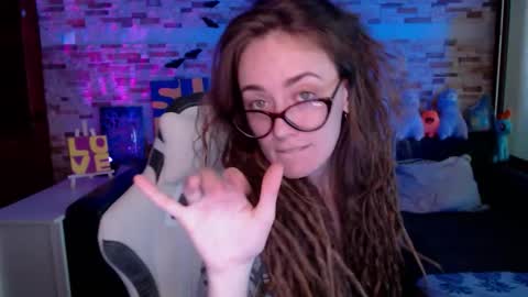 Dalia  online show from 11/19/25, 09:31