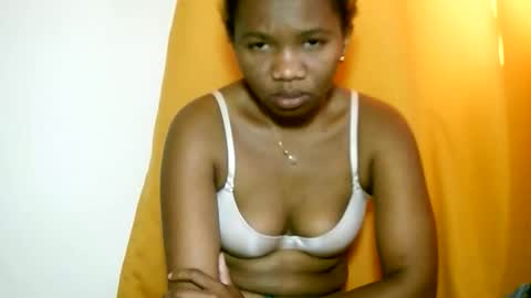 Snapshot of daliabella chatting on 09/24/25, 07:12 daliabella online show from 09/24/25, 07:12