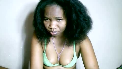 Snapshot of daliabella chatting on 10/15/25, 08:47 daliabella online show from 10/15/25, 08:47