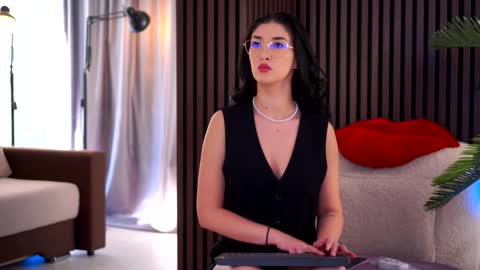 Snapshot of daliaveyron chatting on 11/24/25, 10:26 Dalia online show from 11/24/25, 10:26