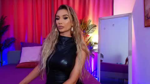 DalidaSelena online show from 09/22/25, 10:28