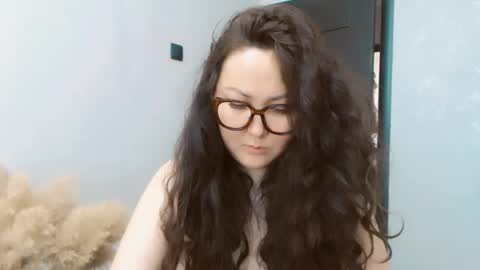 Snapshot of dalidayes chatting on 05/29/26, 07:17 Dali online show from 05/29/26, 07:17