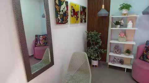 Dalila  online show from 12/14/25, 11:04