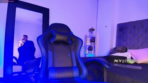 Dallas whitee online show from 04/04/26, 07:33