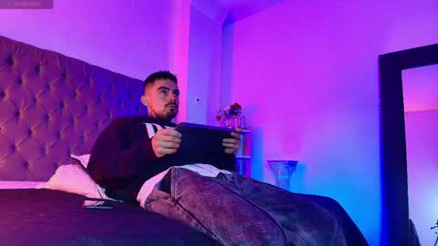 Dallas whitee online show from 04/19/26, 12:26