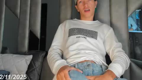 Snapshot of dallen_grant chatting on 11/02/25, 12:40 Dallen Grant online show from 11/02/25, 12:40