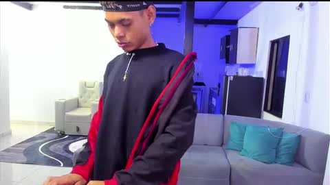 damar_felipe online show from 02/12/25, 07:34