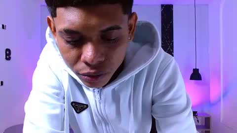 damar_felipe online show from 10/23/25, 03:17